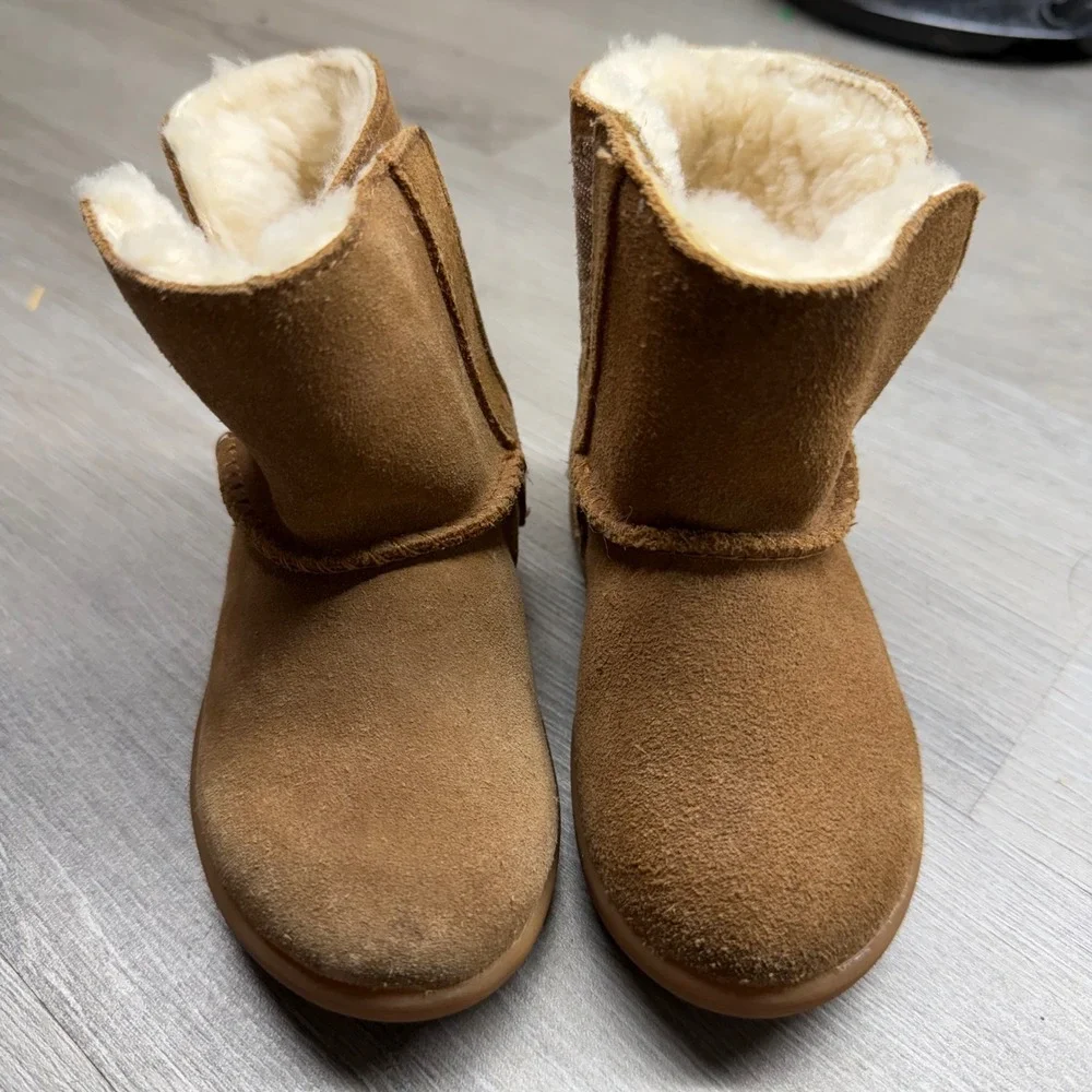 UGG Keelan Chestnut Suede Sheepskin Toddler Boots Size 6